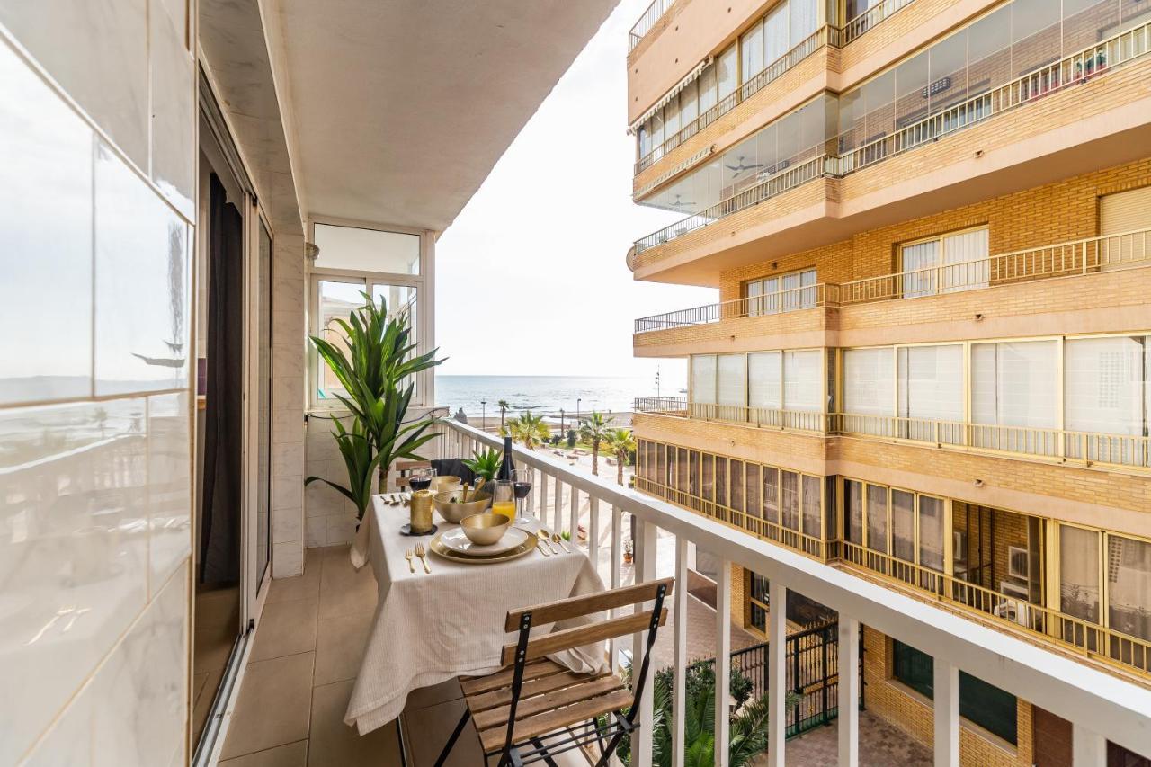 Fuengirola Paseo Maritimo Deluxe Apartment By The Beach Buitenkant foto